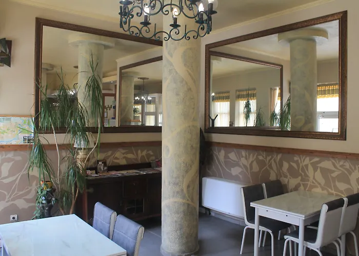 Tarnava - Oldtown House 호텔